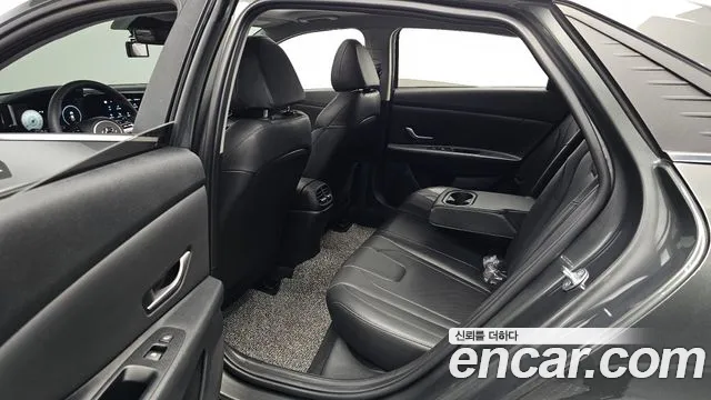 2022 Hyundai AVANTE 1.6, photograph 11