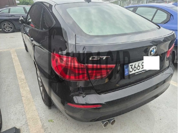 2017 BMW 320d Gran Turismo xDrive, photograph 3