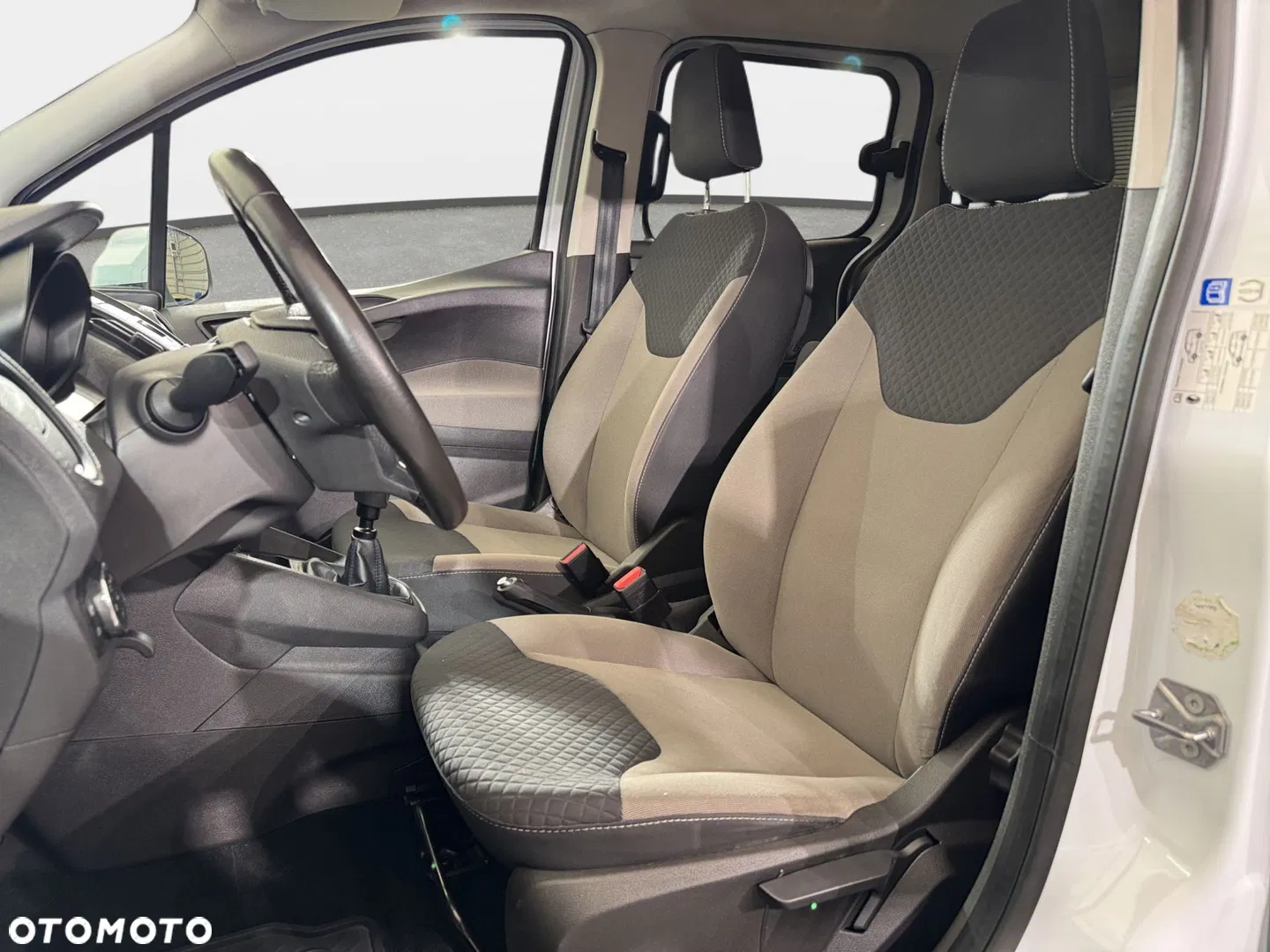 2021 Ford Tourneo Courier, photograph 11