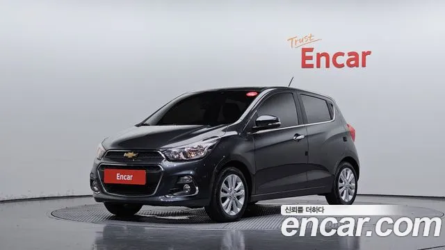 2017 ChevroletGMDaewoo Spark LTZ, photograph 1