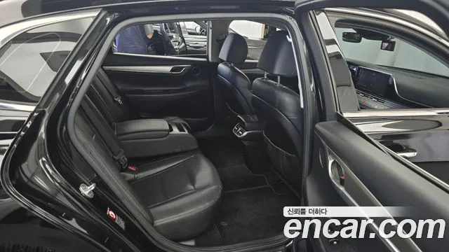 Hyundai Grandeur 3.0 LPi Rent Car — photo 1 of 32
