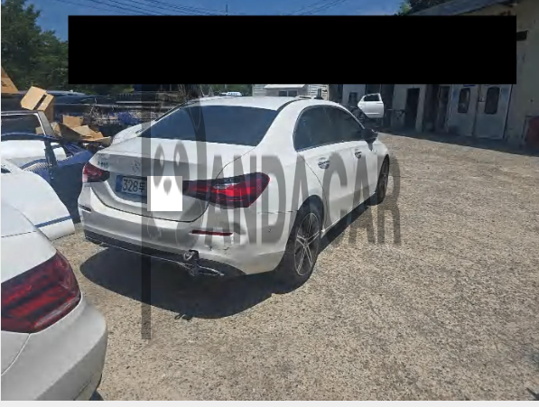 2026 Mercedes-Benz A 220 Sedan, photograph 4