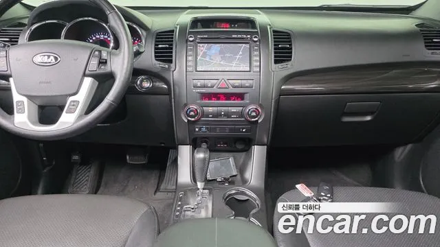Kia Sorento Diesel 2.0 2WD TLX — photo 1 of 40