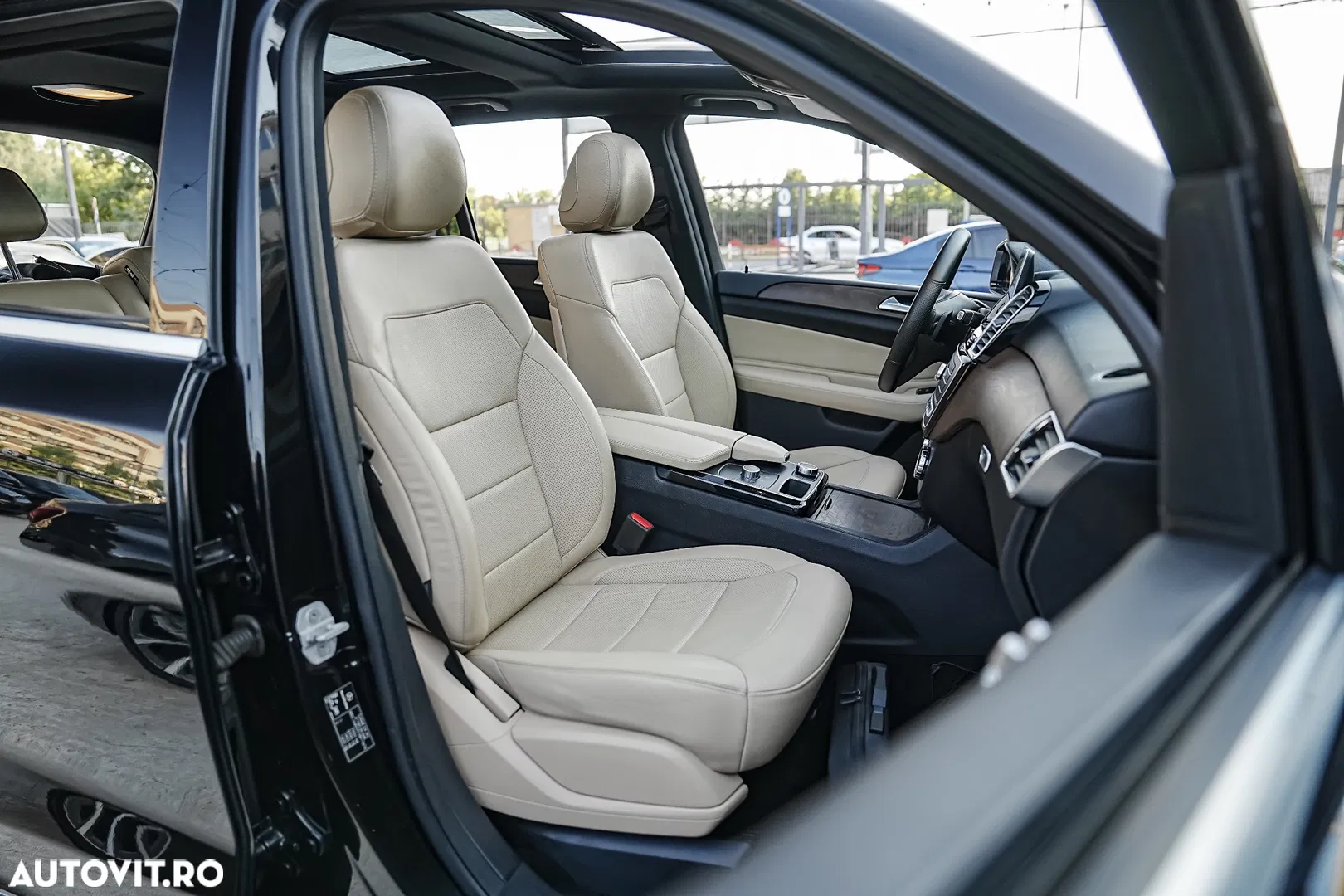 2016 Mercedes-Benz GLE ver-e-8g--dct-amg-line-advanced-plus, photograph 12
