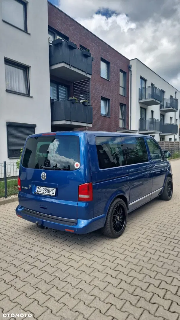 2010 Volkswagen Multivan, photograph 5