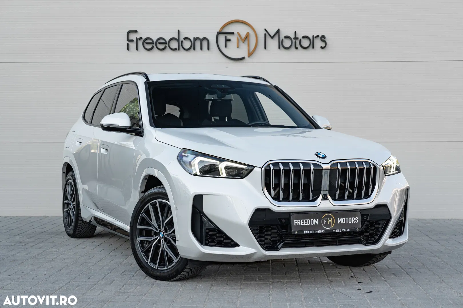 BMW X1 — photo 1 of 31