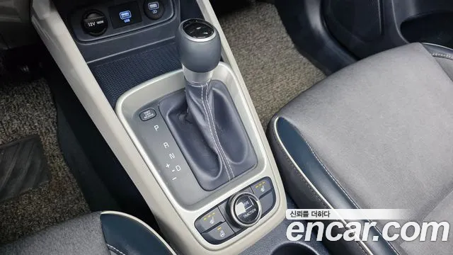 2020 Hyundai Venue 1.6 Flux, photograph 12