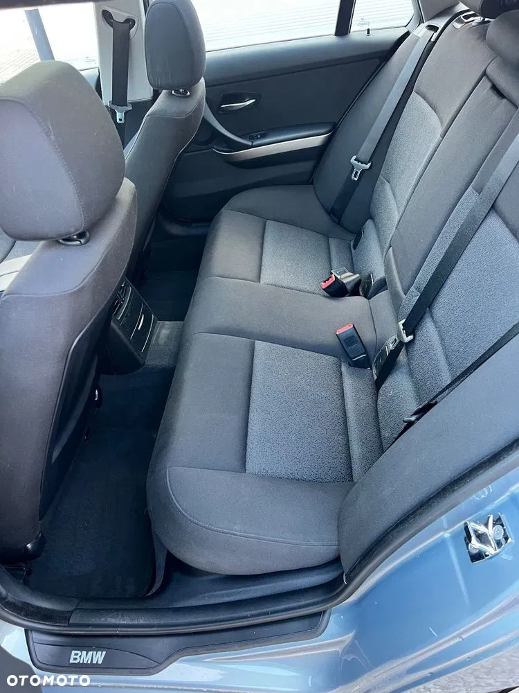 2006 BMW Seria 3, photograph 11