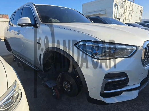 2022 BMW X5 xDrive45e iPerformance, photograph 3