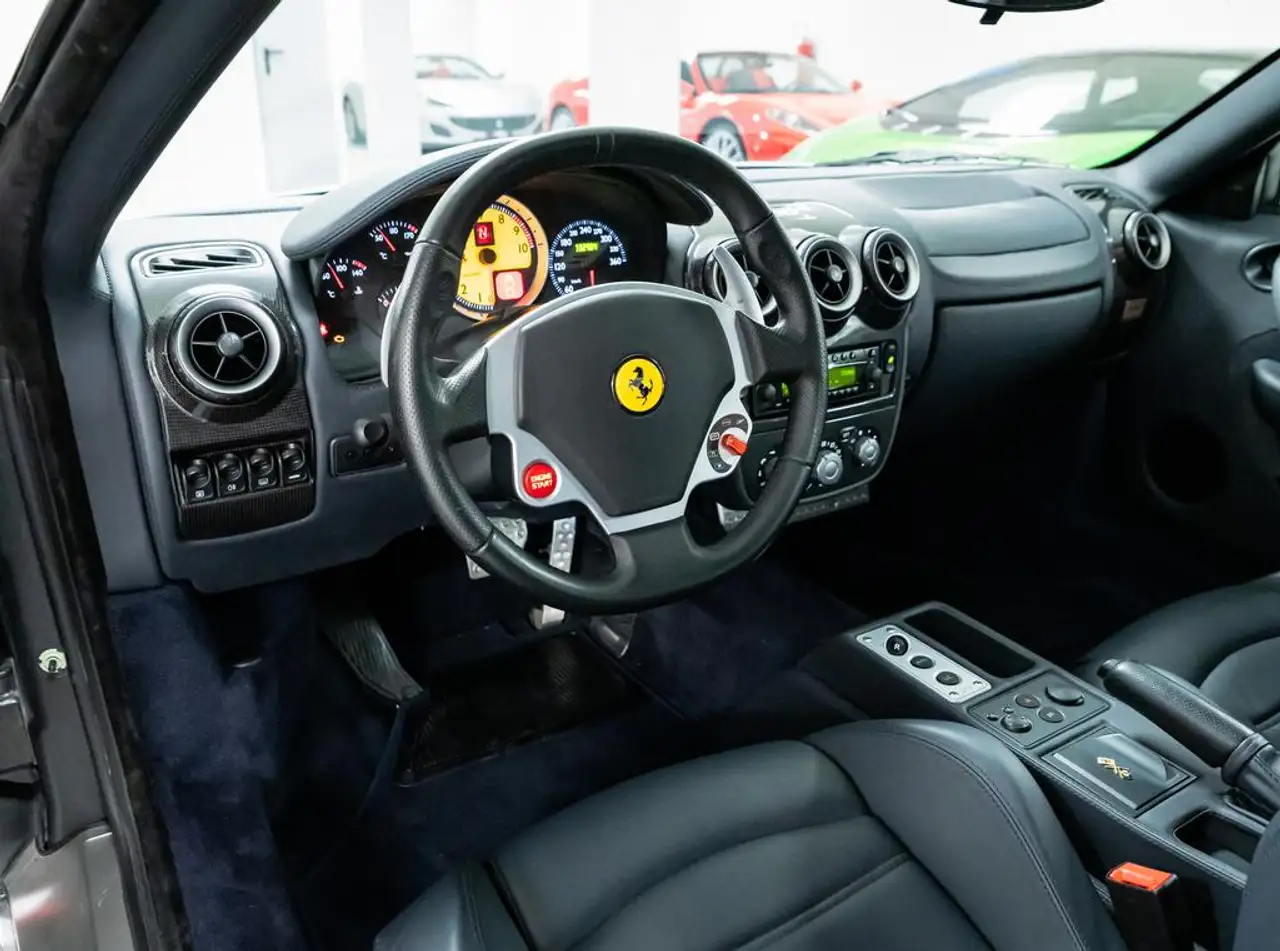 2006 Ferrari F430 F1 -ITALIANA-SERVICE FERRARI, photograph 2