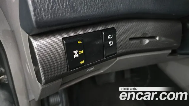 KG_Mobility_Ssangyong KORANDO 4WD 11-Seater Adventure 60th Edition — photo 1 of 30