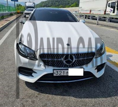2020 Mercedes-Benz Benz E220 d Coupe, photograph 1