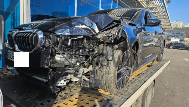 2021 BMW 530e, photograph 2