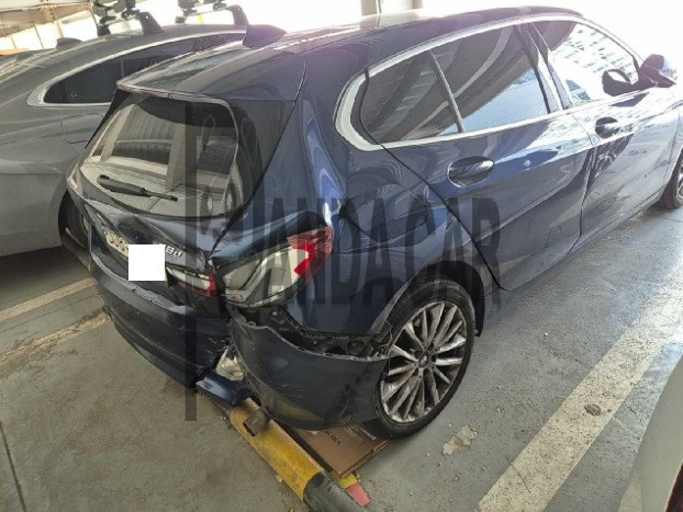 2020 BMW 118d (17), photograph 3