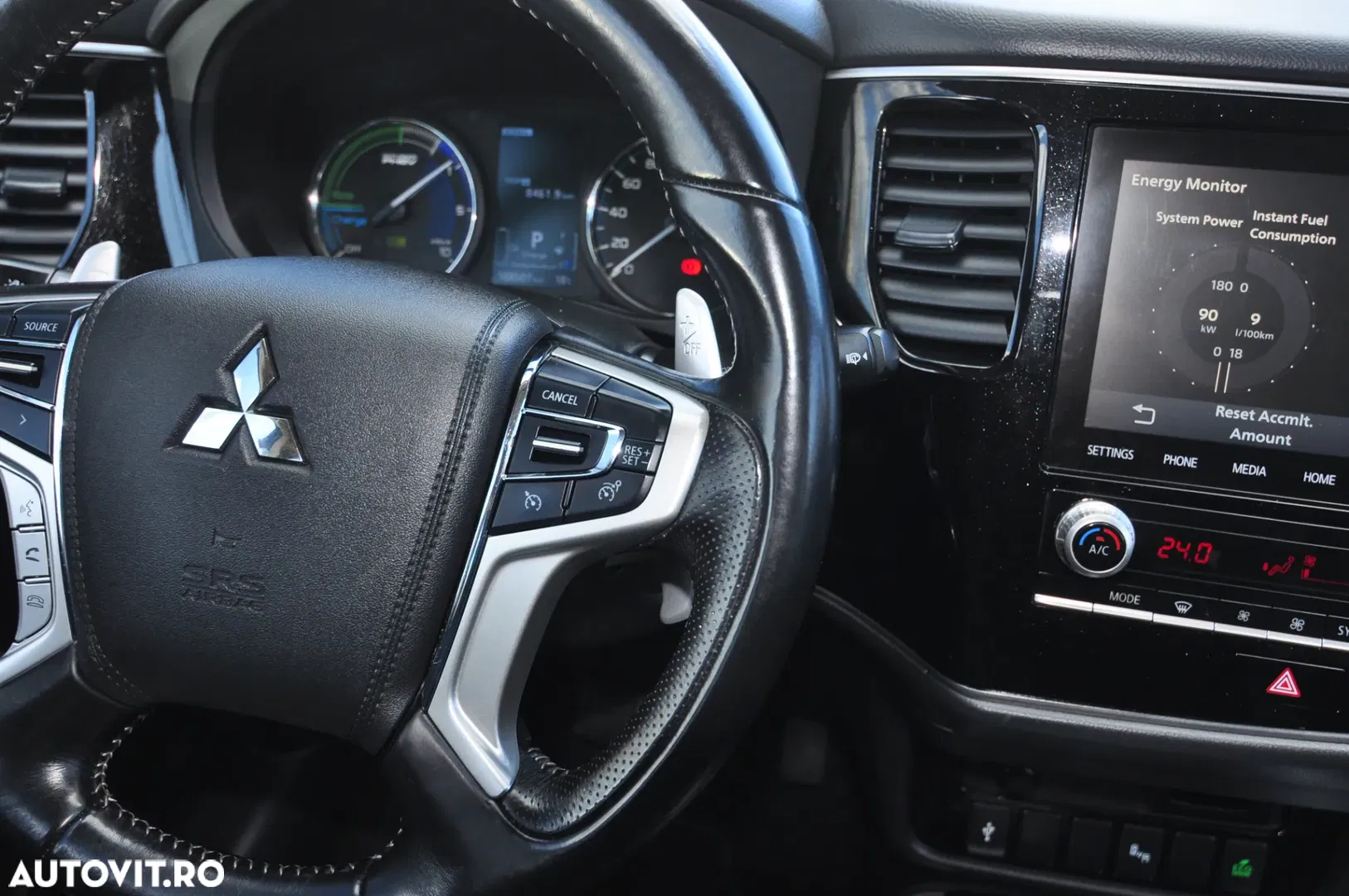 2020 Mitsubishi Outlander 2.4 4WD CVT Intense, photograph 12