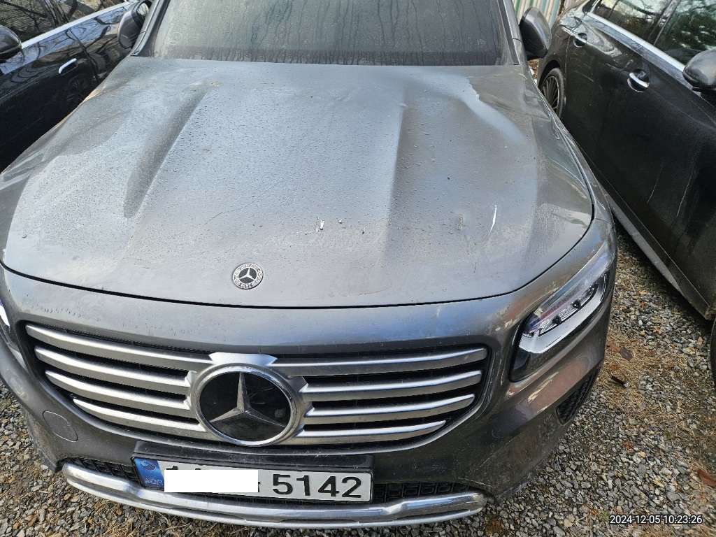 2024 Mercedes-Benz GLB200 d, photograph 1
