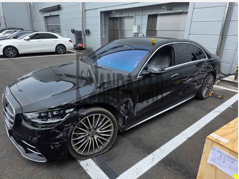 2023 Mercedes-Benz S500 4MATIC, photograph 3