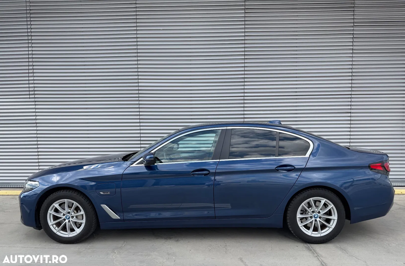 2022 BMW Seria 5 520e AT PHEV, photograph 5
