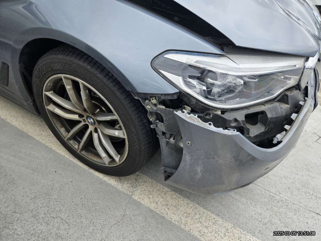 2017 BMW 530i, photograph 5