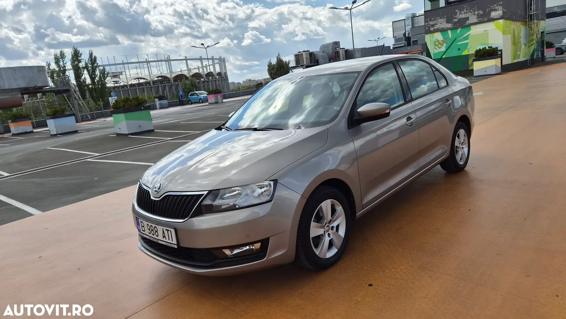 Skoda RAPID 1.0 TSI Style — photo 1 of 40