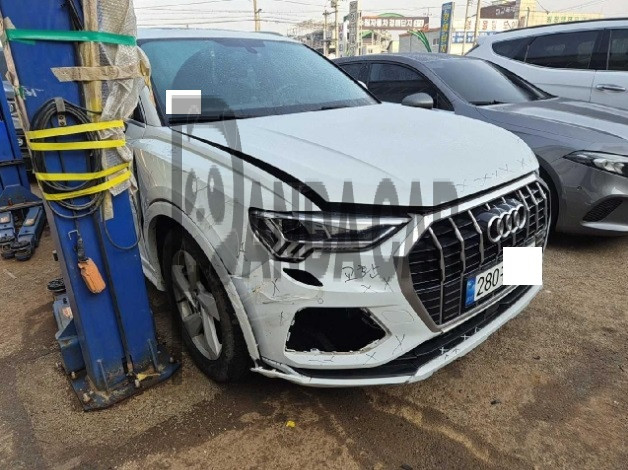 2020 Audi Q3 35 TDI, photograph 4