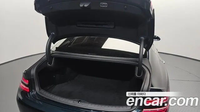 Genesis G80 Gasoline 2.5 Turbo 2WD — photo 1 of 33