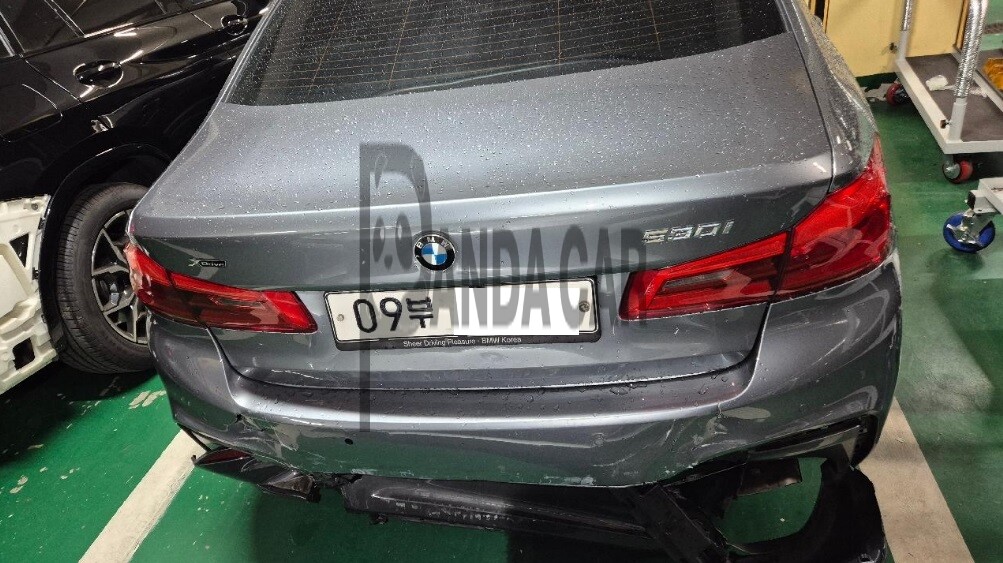 2018 BMW 530i xDrive, photograph 2