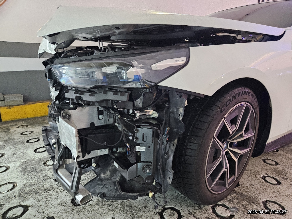 2024 BMW i5 eDrive40, photograph 4