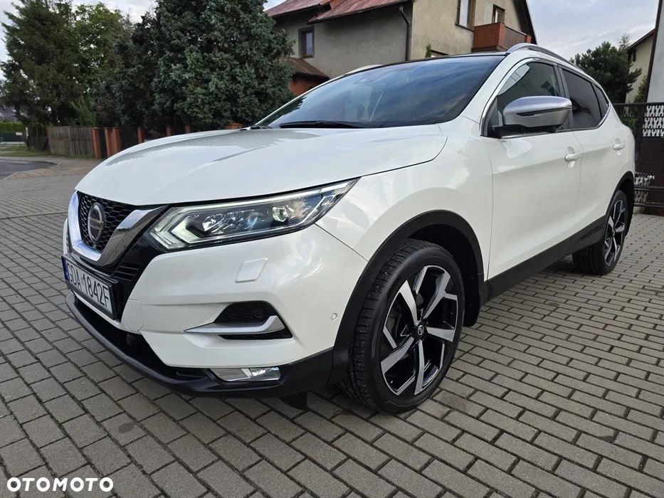 Nissan Qashqai 1.3 DIG-T Tekna — photo 1 of 40