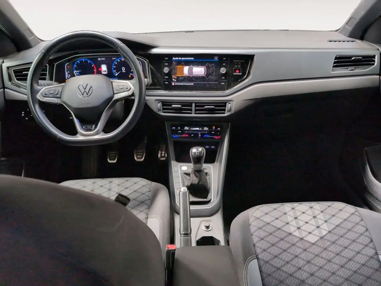 2022 Volkswagen Polo 1.0 TSI R-Line 70kW, photograph 9