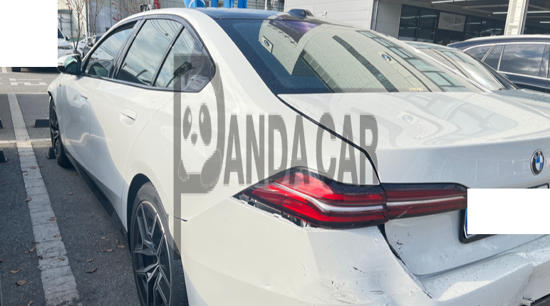2025 BMW 520i, photograph 3