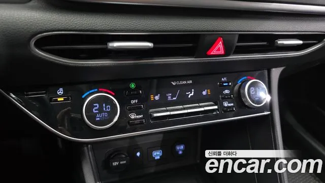 Hyundai Sonata 2.0 — photo 1 of 29