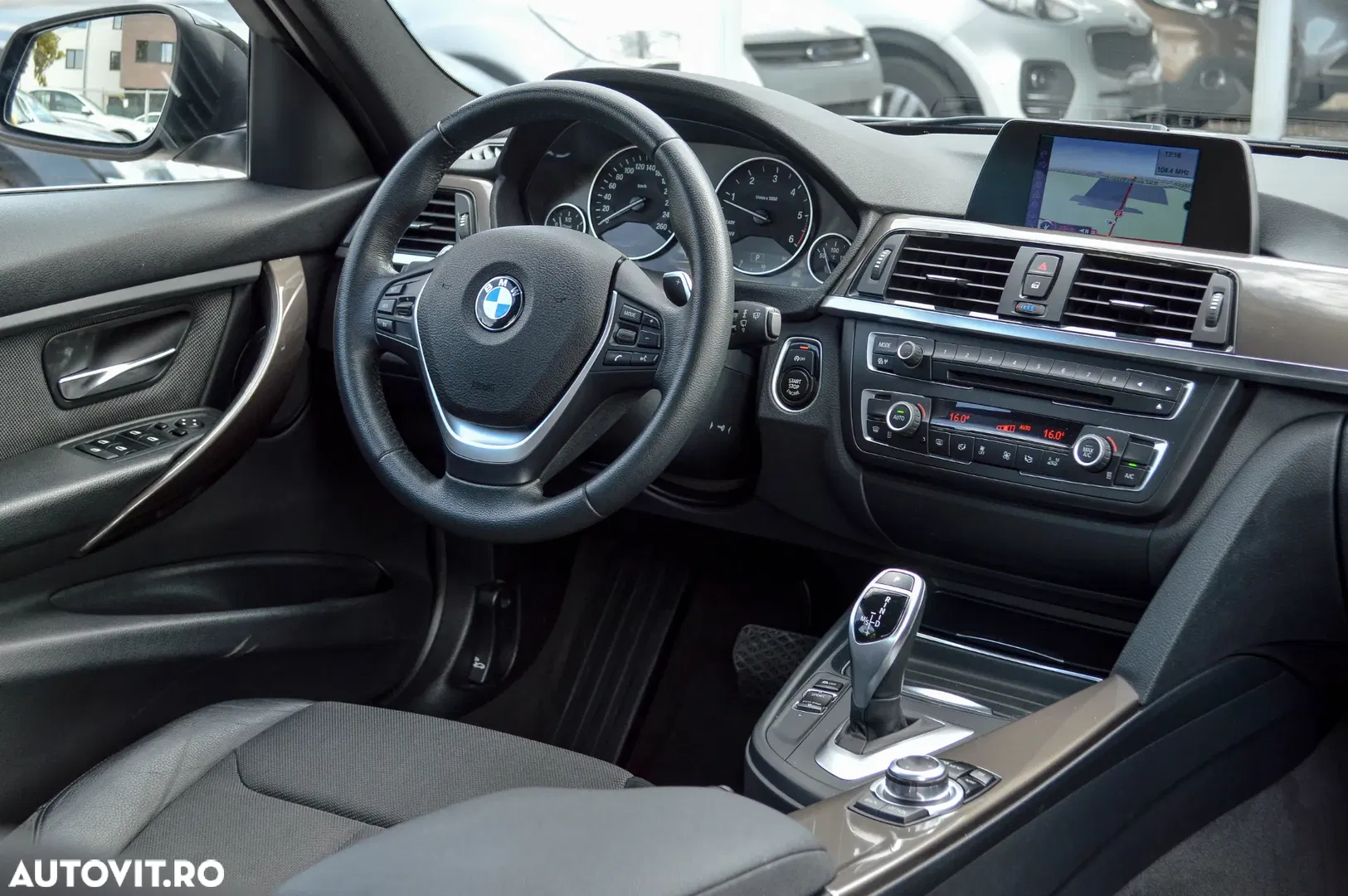 2014 BMW Seria 3 320d xDrive DPF Aut. Edition Sport, photograph 4