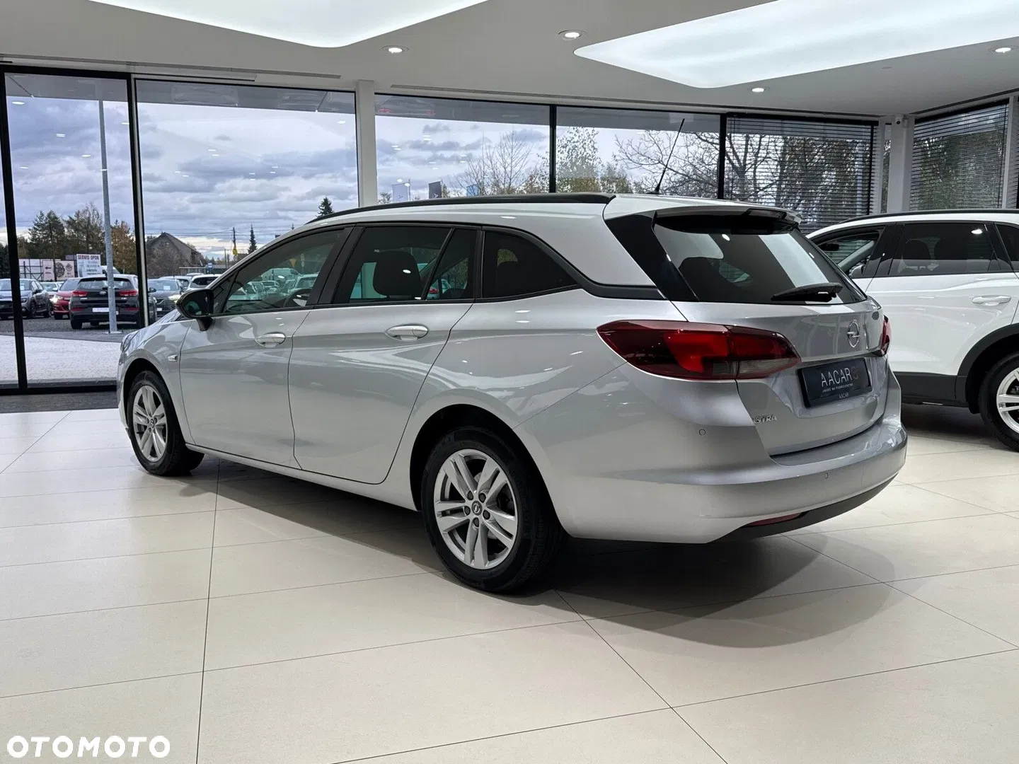 2021 Opel Astra, photograph 2