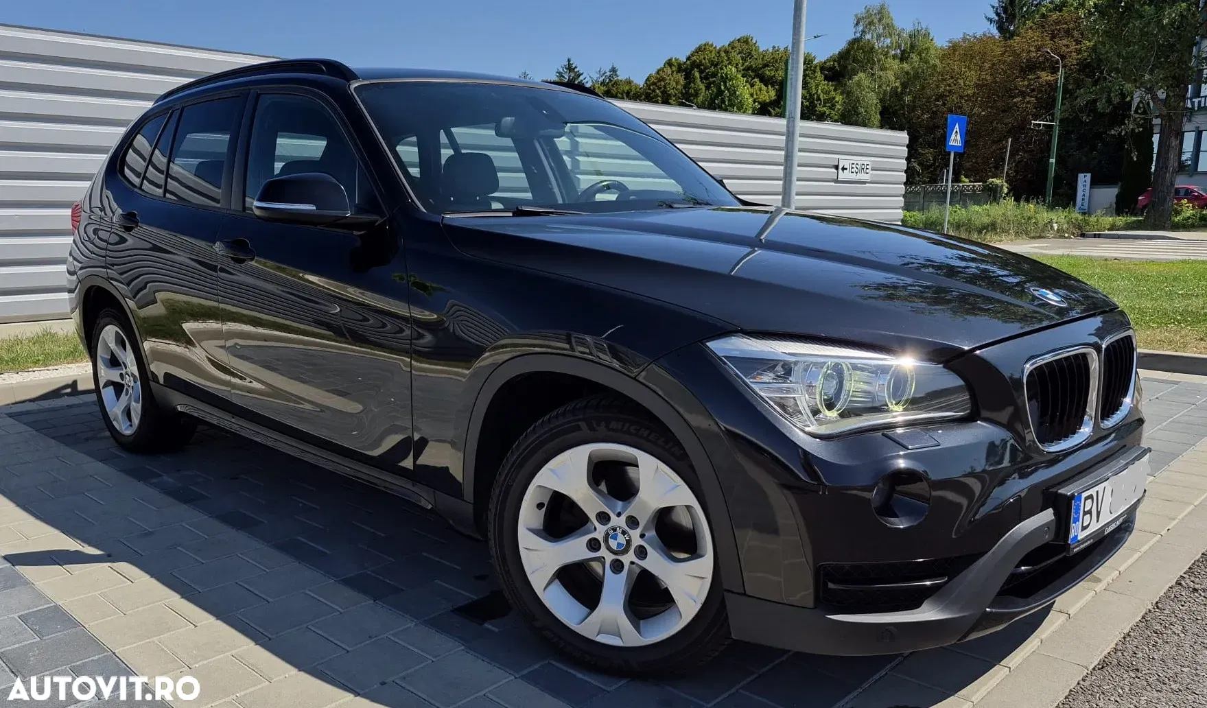 2012 BMW X1, photograph 2