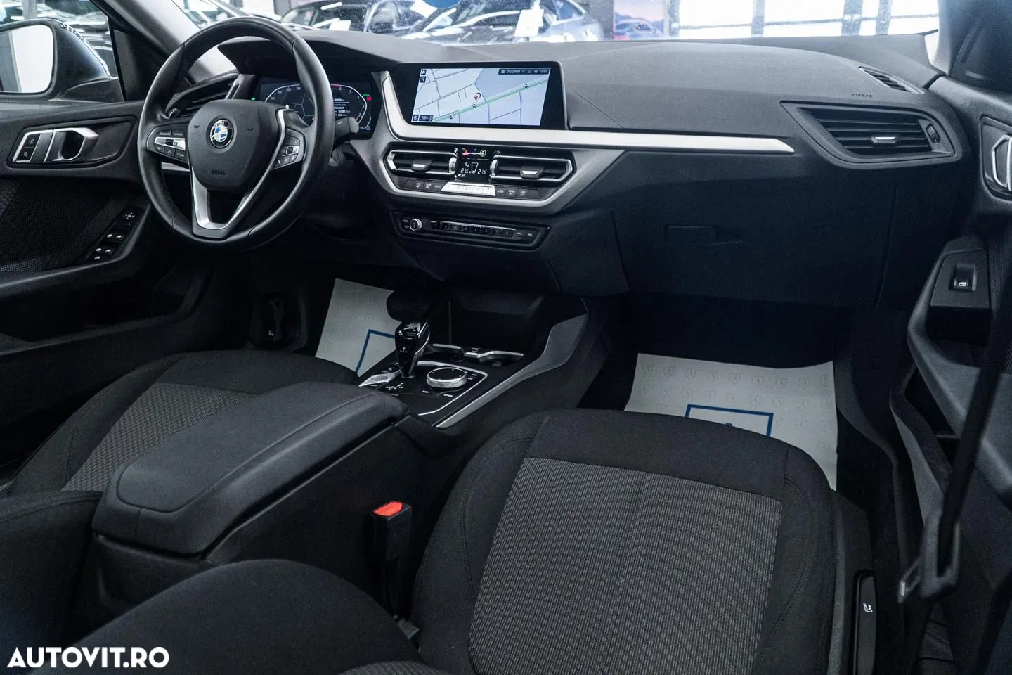 2021 BMW Seria 2, photograph 2