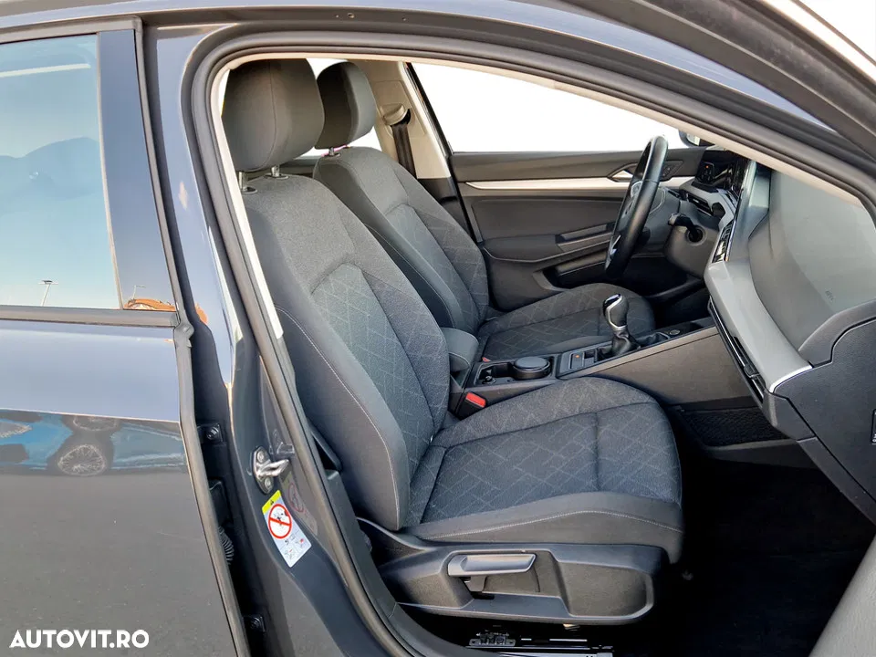 2020 Volkswagen Golf 1.5 TSI ACT Life, photograph 11