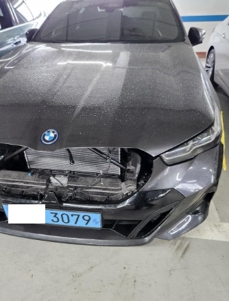 2024 BMW i5 eDrive40, photograph 1