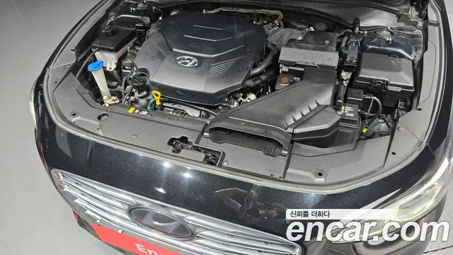 Hyundai Grandeur 3.3 Celebrity — photo 1 of 33