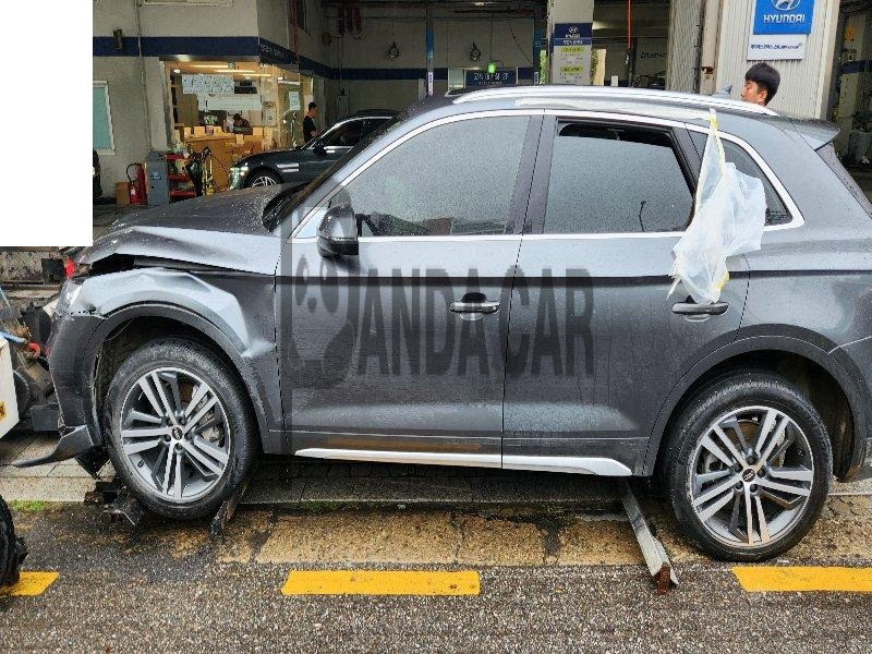 2023 Audi Q5 40 TDI quattro, photograph 4
