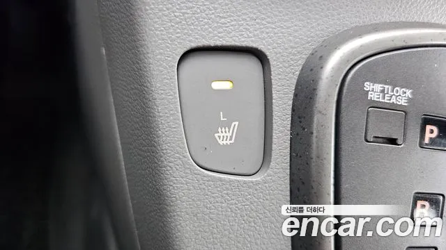 Kia Carens LPI 2.0 GX — photo 1 of 20