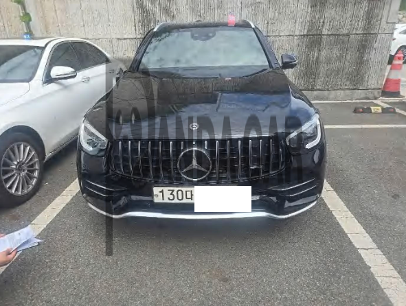 2022 Mercedes-AMG GLC43 4MATIC, photograph 1