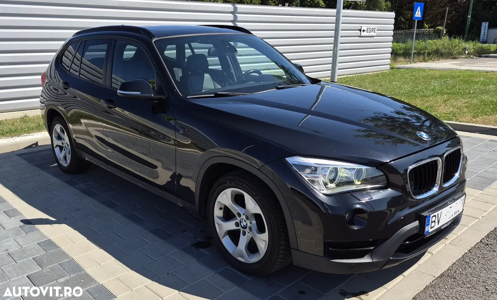 2012 BMW X1, photograph 1