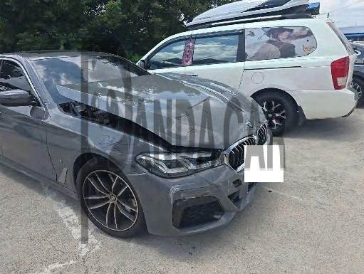 2022 BMW 520i, photograph 2