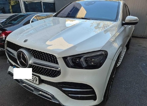 2023 Mercedes-Benz GLE400 d 4MATIC Coupe, photograph 3