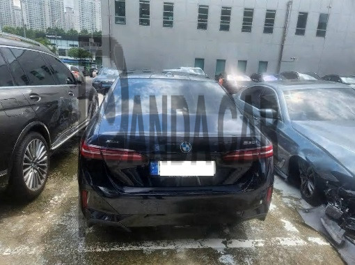 2024 BMW 530i xDrive, photograph 1