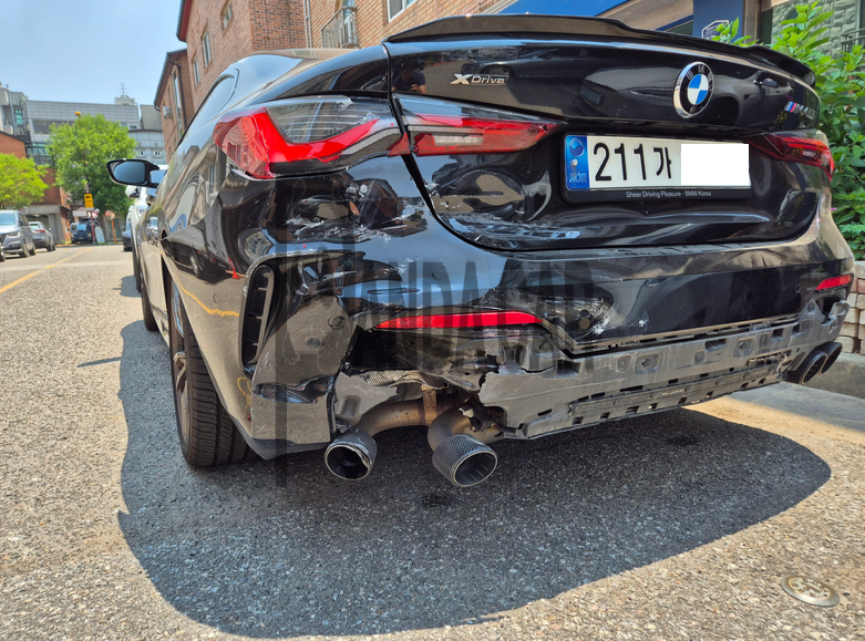2022 BMW M440i xDrive, photograph 4