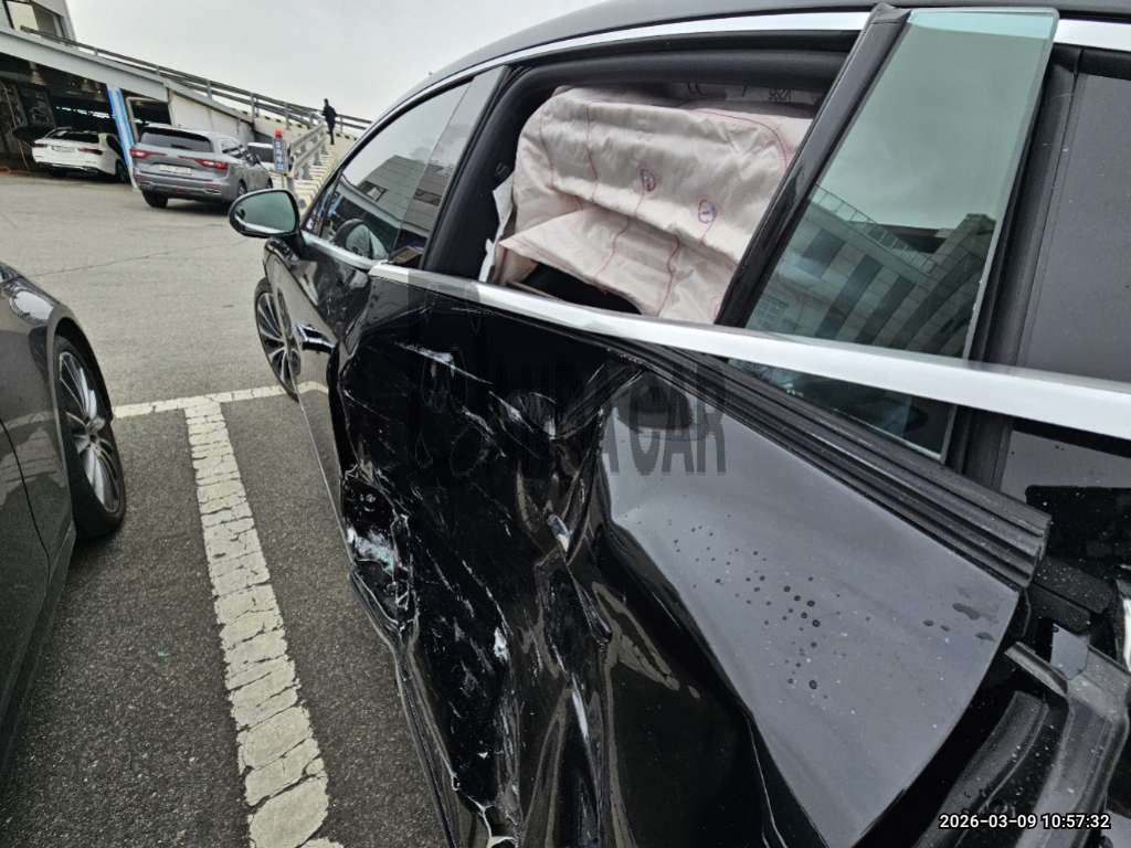 2023 Mercedes-Benz EQE350 +, photograph 3