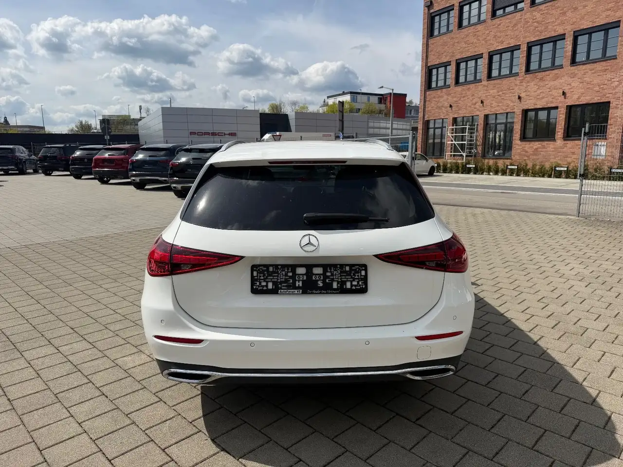 2022 Mercedes-Benz C 220 d T MBUX*Pano*AHK*Ambi*Navi, photograph 6
