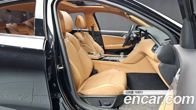 2023 Genesis G70 Gasoline 3.3T 4WD, photograph 2